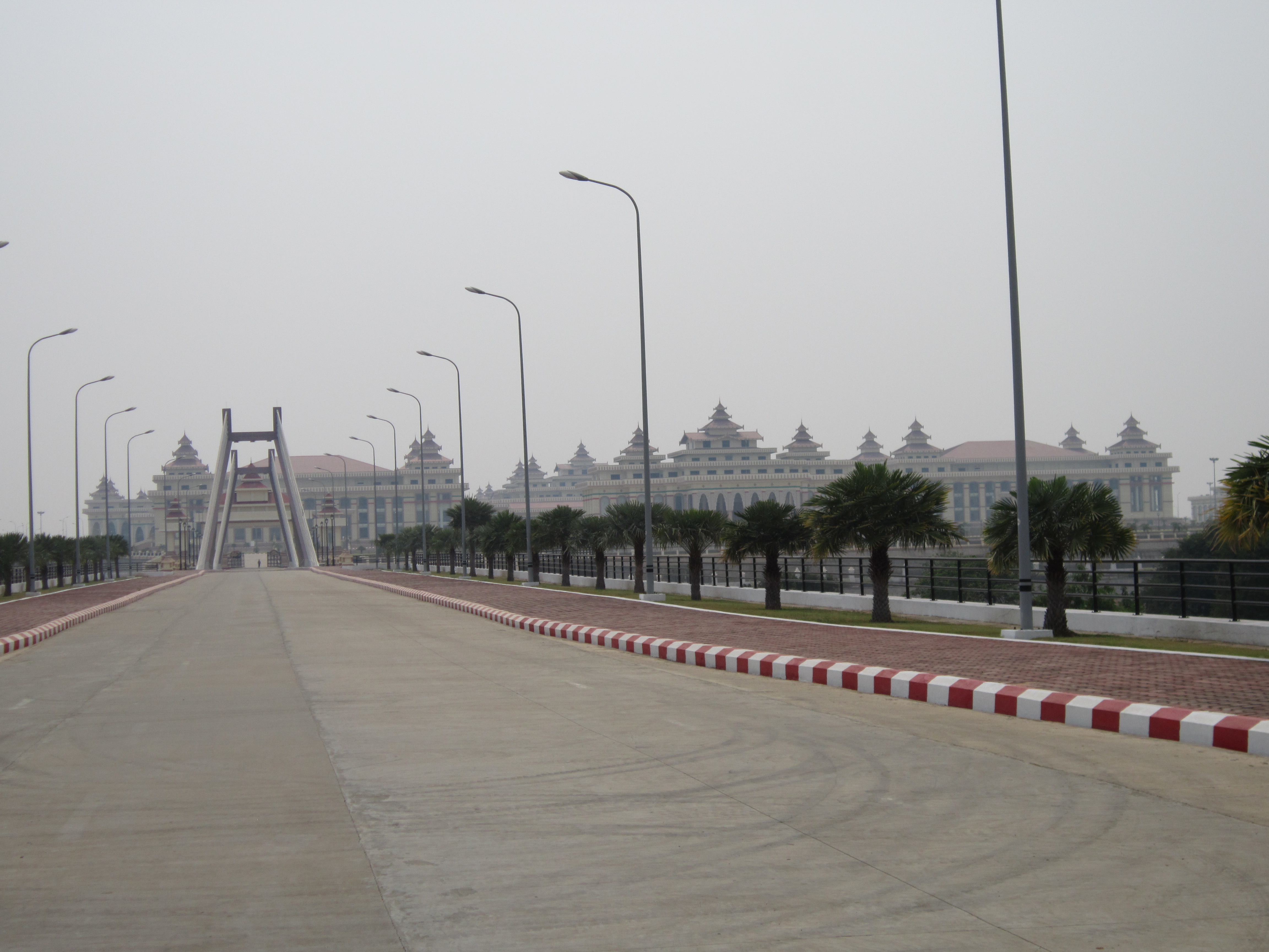 Naypyidaw - a parliament miles from any people 