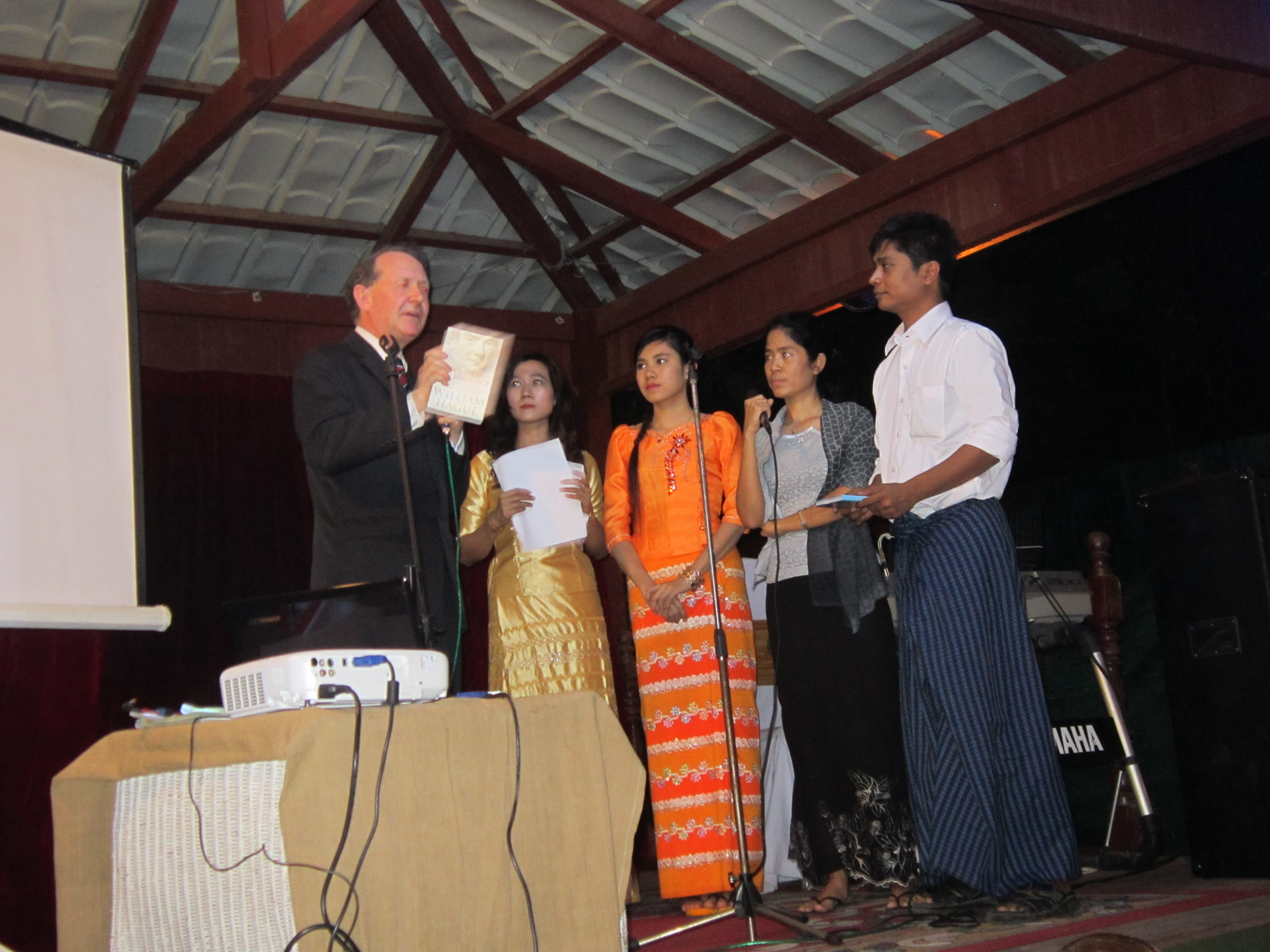 Speaking at the NLD meeting at the House of Memories in Rangoon