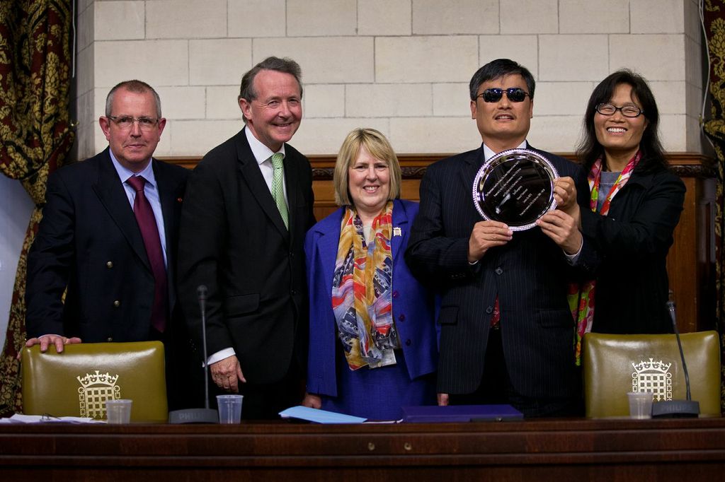 Chen is awarded the Westmintser Award for Human Rights  Human Life and Human Dignity