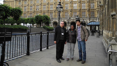 Mgr Héctor Fabio Henao, director of CAFOD’s Colombia partner SNPS, came to the UK with two Colombian community leaders. Mélida Guevara and Jesús Alberto Castilla, whose communities have been torn apart by 50 years of internal conflict, visited the UK to tell the government and CAFOD supporters what they can do to help.